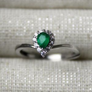 Vinatge Emerald Birthstone Gem Stone Ring Silver